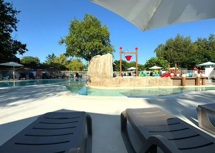 Mobil Confortable - 5 Pers. - Api-1-52-2155 Campsite