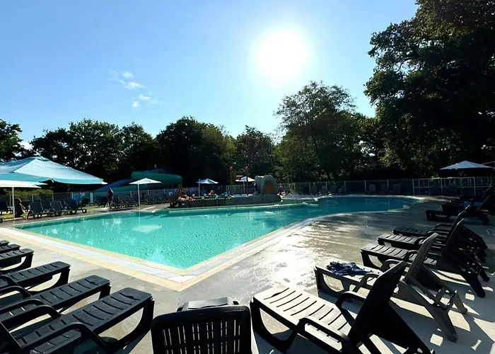 Mobil Confortable - 5 Pers. - Api-1-52-2155 *